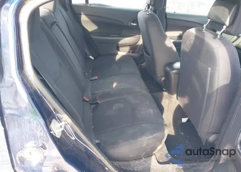 2014 Chrysler 200 Lx z USA, uszkodzony, nr VIN 1C3CCBAB8EN146659